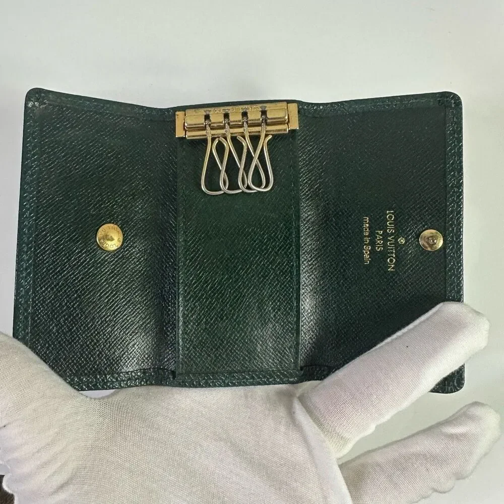 Louis Vuitton Green Taiga‎ Leather 4 Key Case Holder